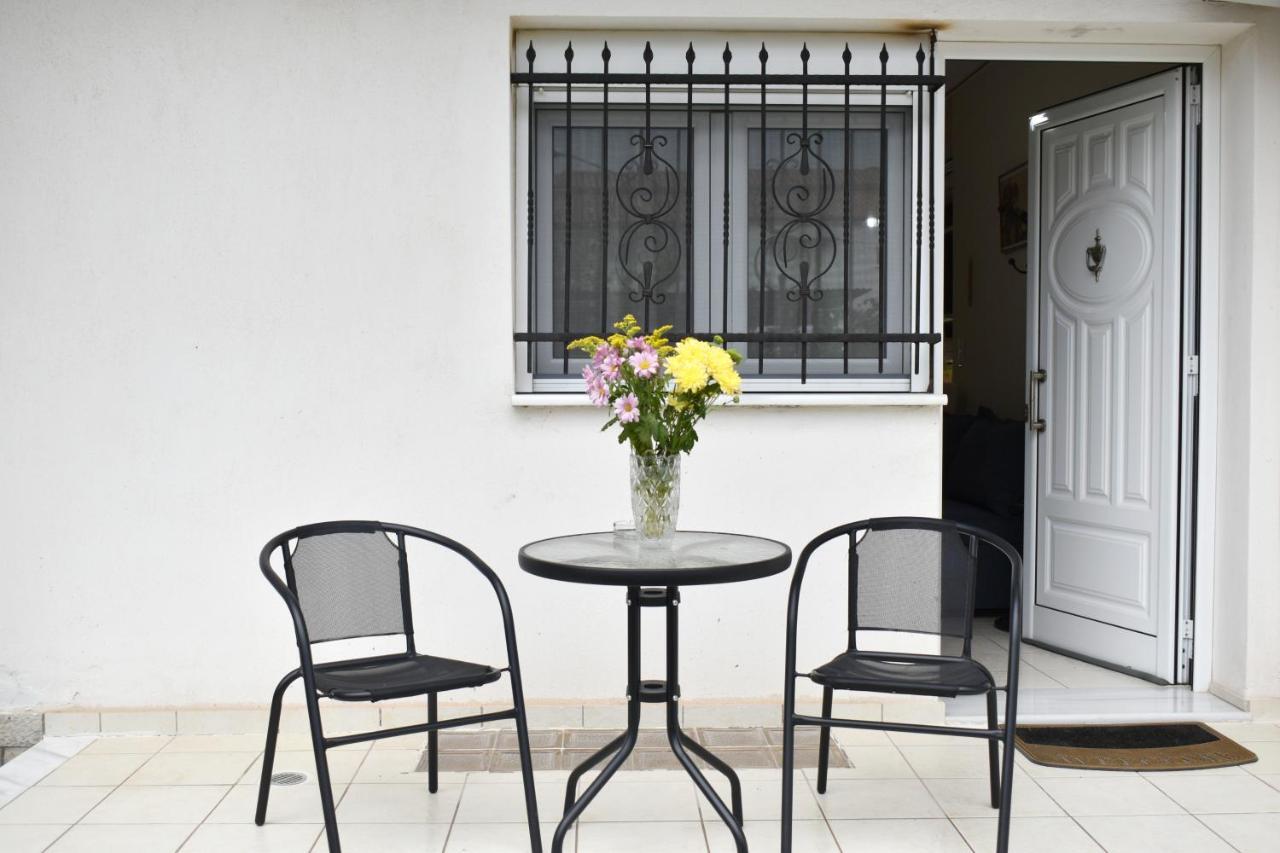Petit House Under The Rocks Apartment Kalambaka Exterior foto