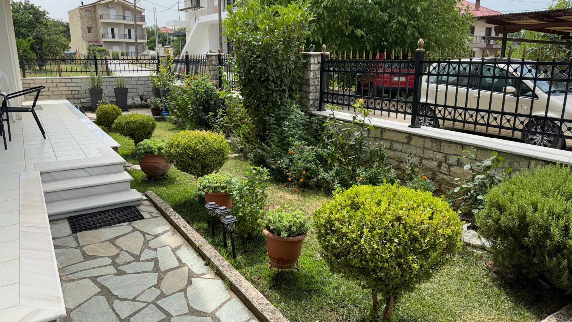 Petit House Under The Rocks Apartment Kalambaka Exterior foto