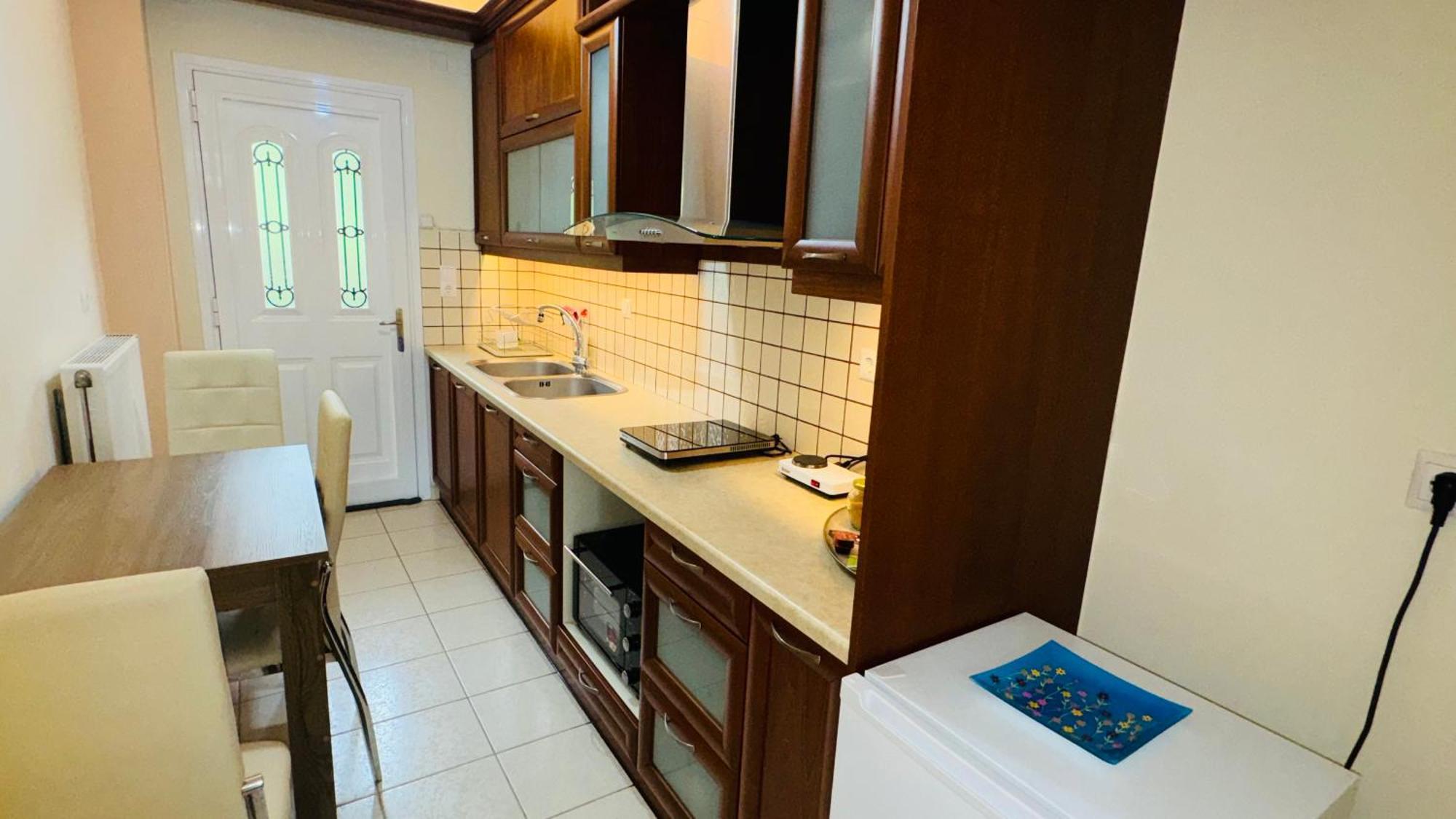 Petit House Under The Rocks Apartment Kalambaka Exterior foto